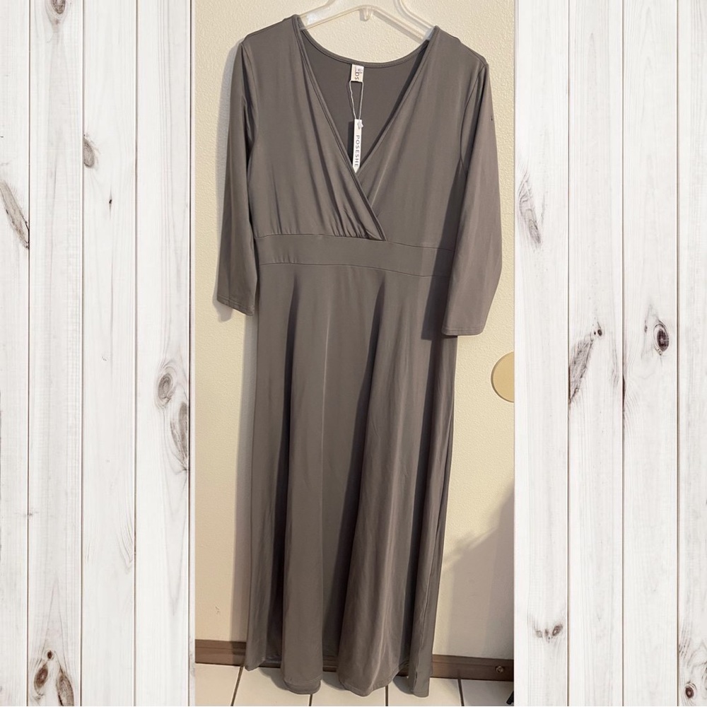 POSESHE DRESS